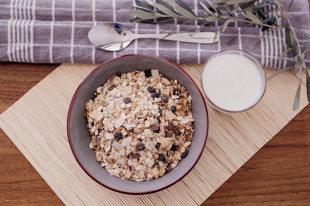 Granola: calorias, macros e como incluir na sua dieta