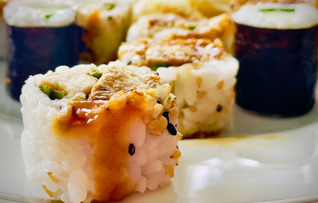 Calorias do sushi: quanto tem, porções e como escolher opções mais leves